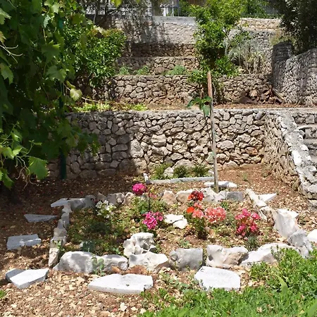 Seaside Lara Mit Beheiztem Swimmingpool Poljica (Trogir)